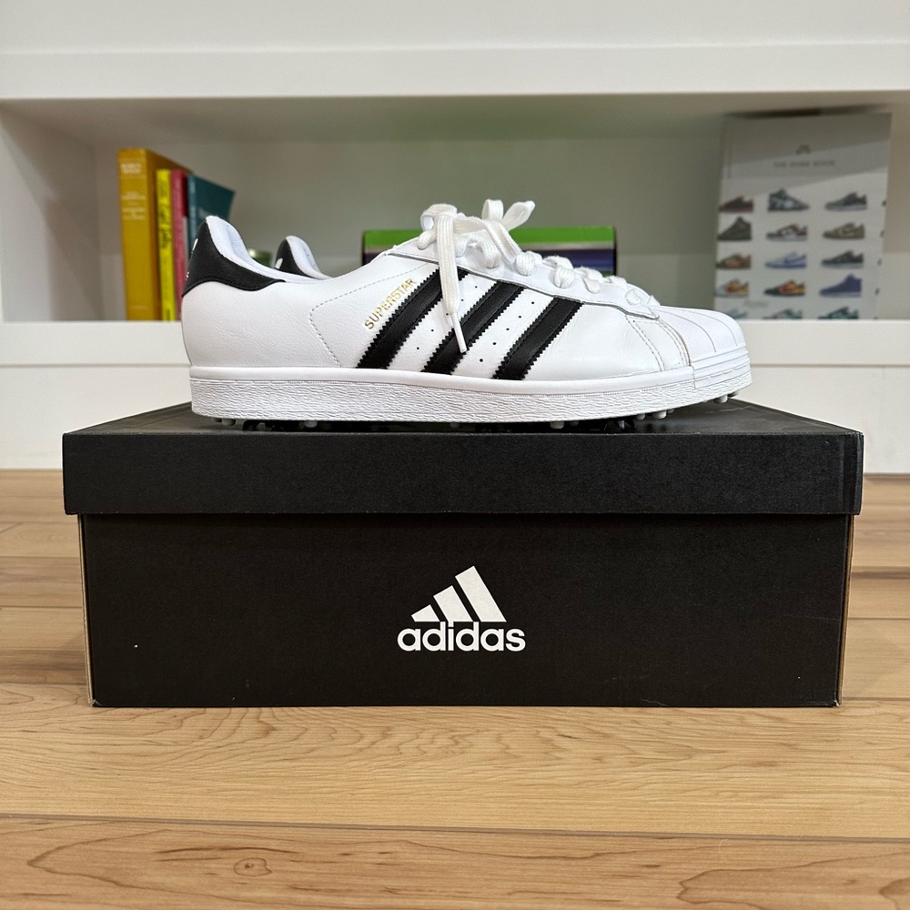 adidas Golf Superstar men’s size 10 US Cloud White/Core Black/Metallic Gold